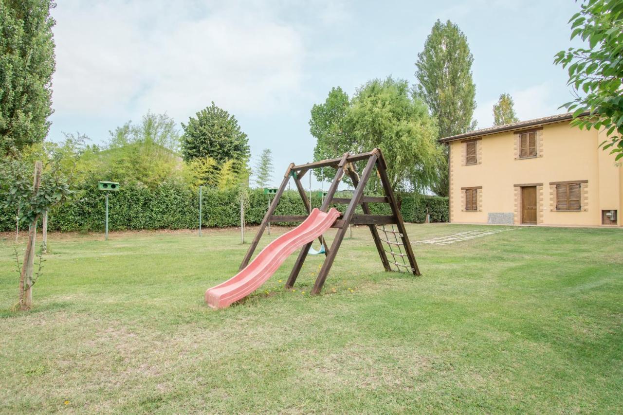 Casa Vacanze Vecchio Granaio Magione Exterior foto